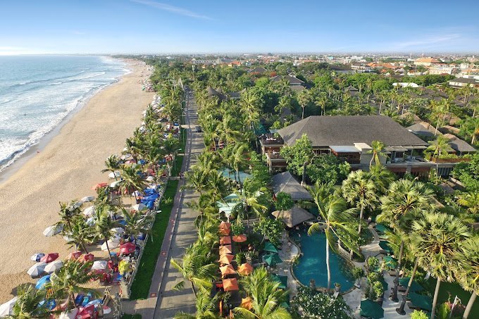 Legian beach hotel beach access pool