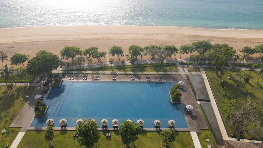 Tampilan udara kolam renang The Meru Sanur